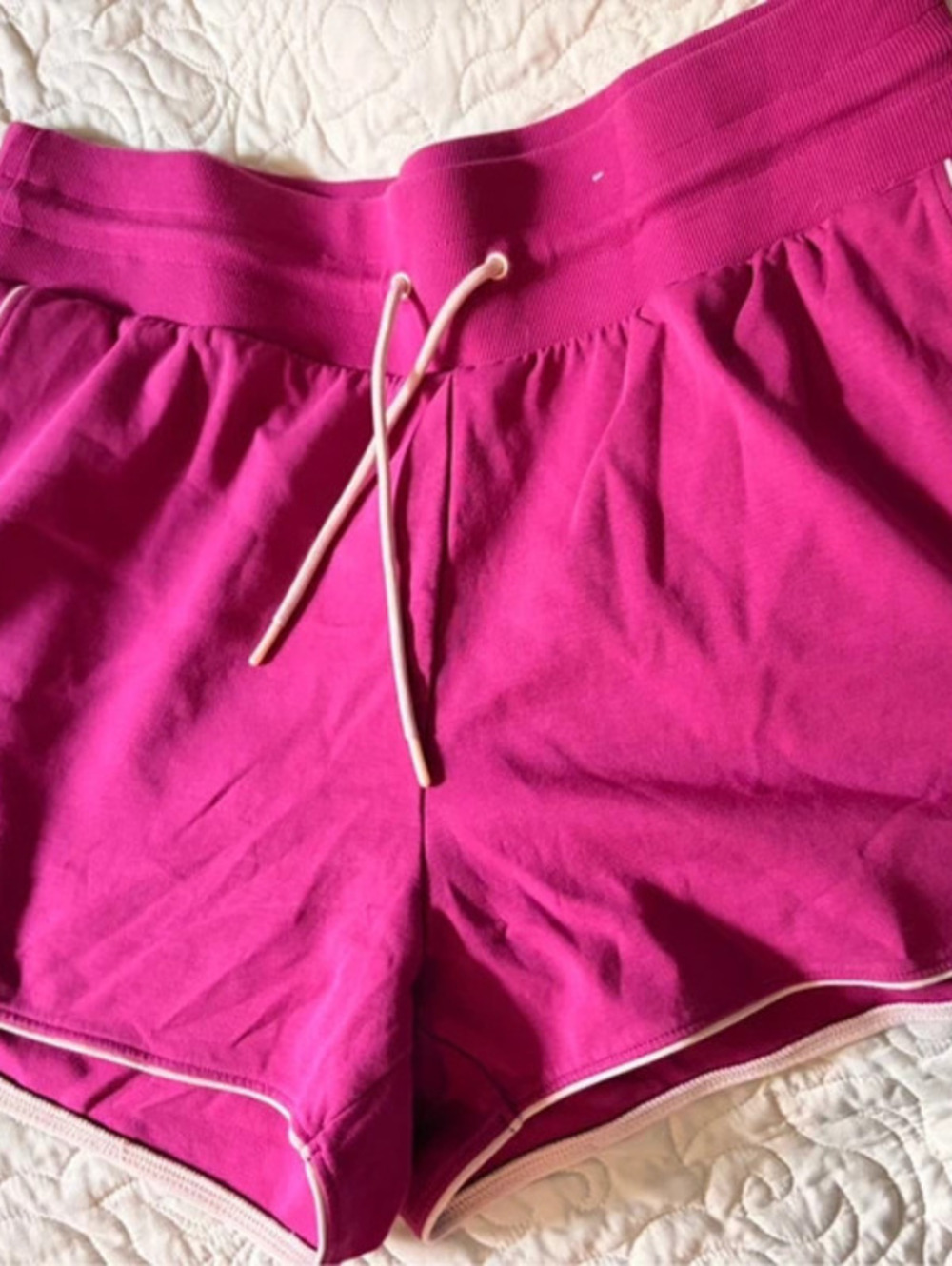 Old Navy pink shorts with drawstring waistband Size XXL